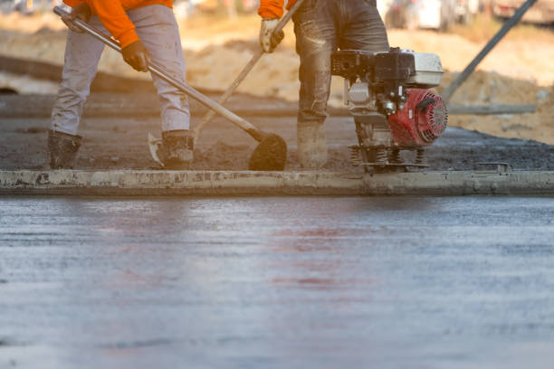 Best Concrete Leveling Services  in Kaukauna, WI